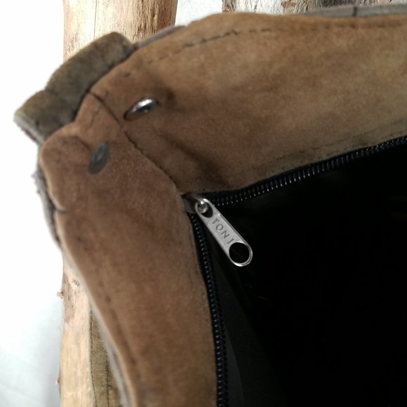 TONI Embroidered | Unique | Large Cross-Body Leather Bag - Picture 3 of 16